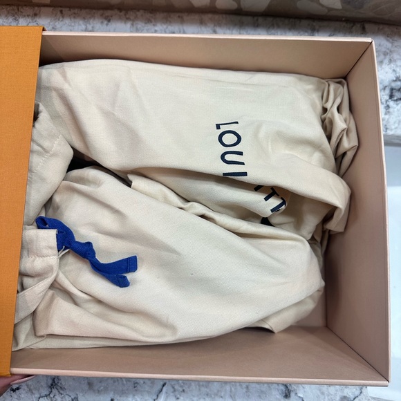 Authentic - Louis Vuitton Trainer - Noir - Picture 9 of 12